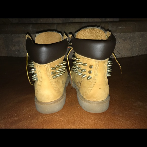 Customized fur/spiked timberlands - Picture 4 of 4
